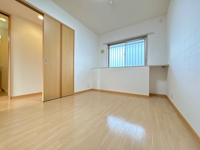 Ｌａ　Ｖｉｅ　ｅｎ　ｒｏｓｅ　ｈｉｌｌの内装|洋室