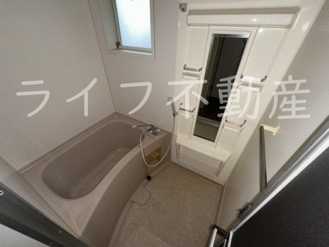 クレスト・シティー・ビューの浴室|コンパクトで使いやすいお風呂です