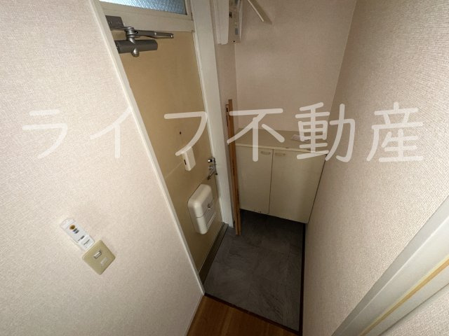 クレスト・シティー・ビューの玄関|きれいな玄関です