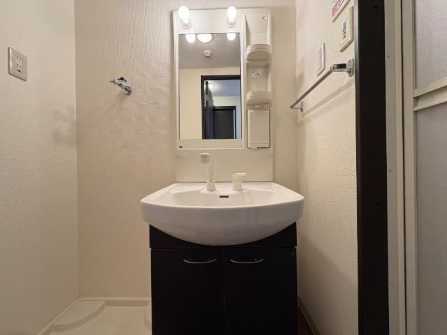 ローズガーデンの洗面所|洗髪洗面化粧台