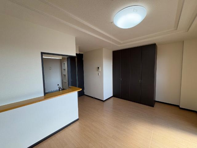 ローズガーデンの居間・リビング|リビング