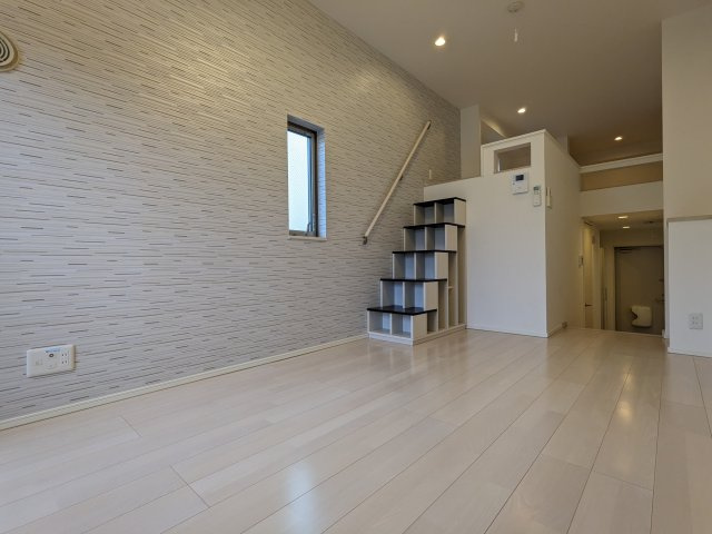 ハーモニーテラス萩原町の洋室|103号室