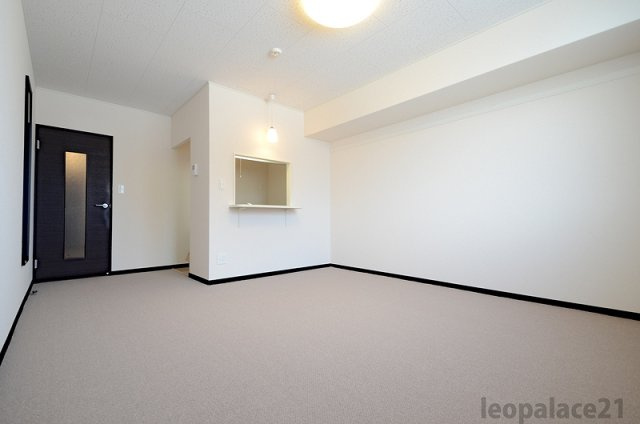 レオネクストＭＡＫＡＤＯの居間・リビング|備品や設備仕様は号室等により異なります現地をご確認下さい。