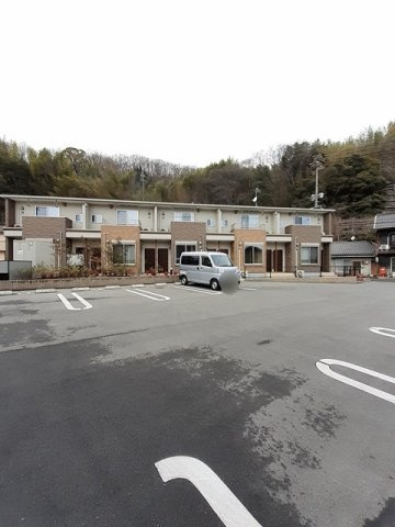 コットン　フィールドの駐車場