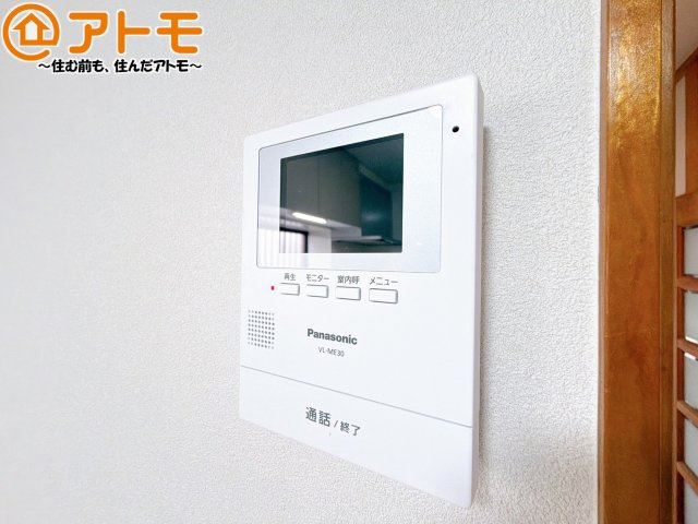 【防犯設備】 | 焼津市石津中町　中古戸建 | TVモニター付きインターホンは訪問者を確認することができて、防犯性に優れています♪