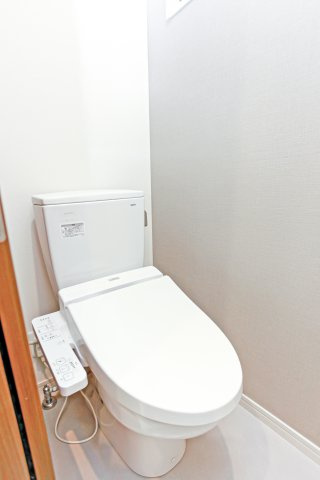 サヴォイ箱崎邸園　5階のトイレ|別号室のものです。現状優先になります。