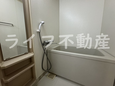 ラルゴ若江の浴室|お風呂です