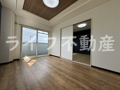 ラルゴ若江の洋室|ゆったりした洋室です