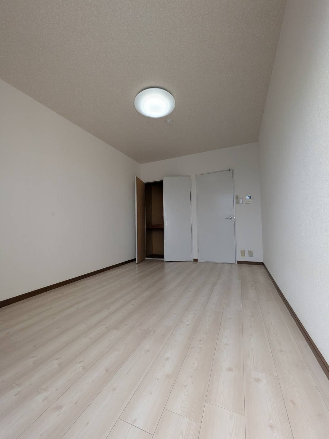 ハイツアウスレーゼの居間・リビング