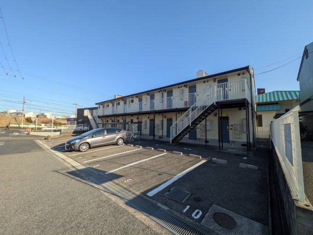 ハイツアウスレーゼの駐車場