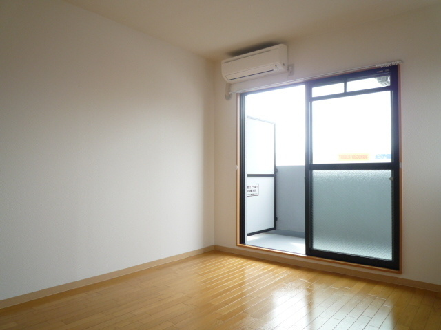 ロッソ北花田の居間・リビング