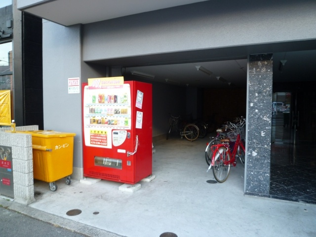 ロッソ北花田のエントランス