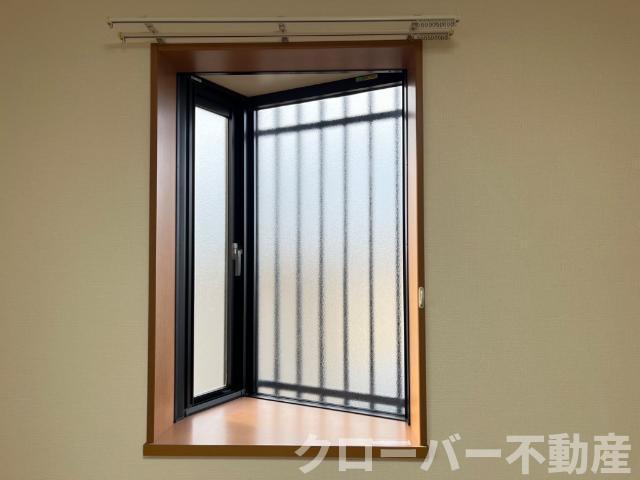 アルテピアッツァの内装|出窓