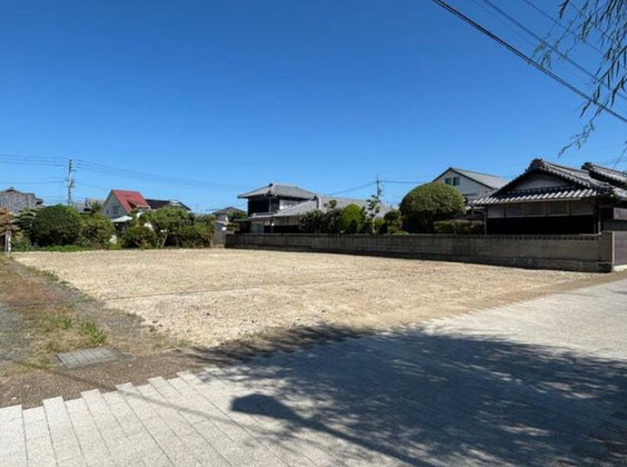 松前町大間　1号地　土地の外観|実測237.39平米の広さを存分に活かした自由な設計。11.2mの接道幅を活かした横長の美しい配置も可能。