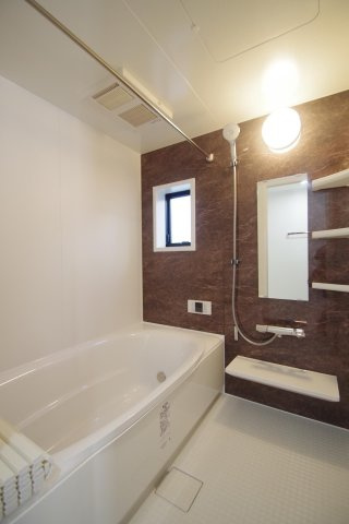 ユニキューブ水前寺IIBプレミアムの浴室