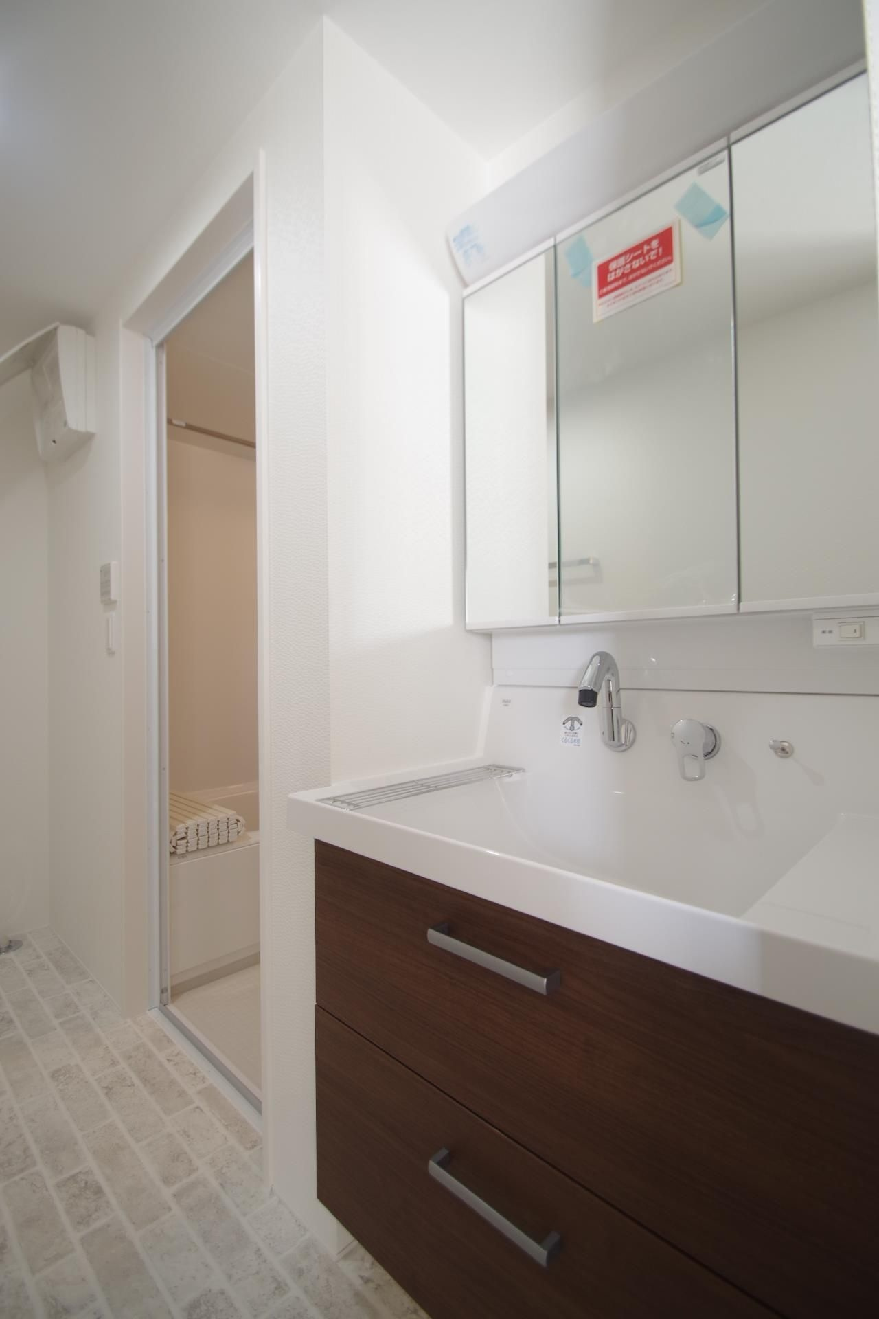 ユニキューブ水前寺IIBプレミアムの洗面所