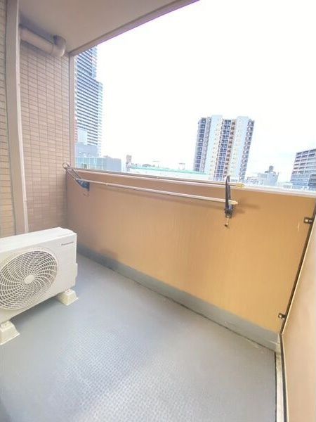 新梅田プライムのバルコニー
