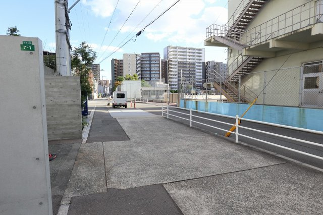 サヴォイブロンズガーデニア　4階の周辺