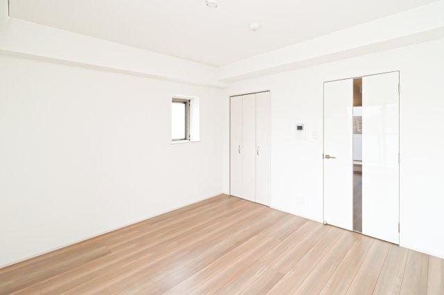 サヴォイブロンズガーデニア　4階の居間・リビング|別号室のものです。現状優先になります。