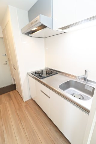 サヴォイブロンズガーデニア　4階のキッチン|別号室のものです。現状優先になります。