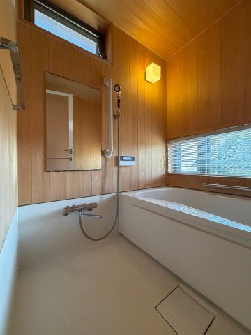 丹波篠山市東岡屋　中古戸建の浴室|檜の香りを感じながら入る贅沢な入浴タイム!(^^)!