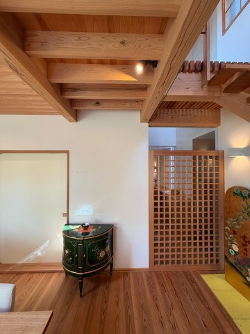 丹波篠山市東岡屋　中古戸建の居間・リビング|こだわりが随所に感じられます(^^)/