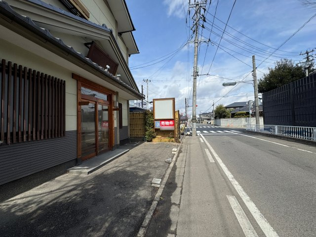 想定年間賃料　360万　想定利回り　9.0％　木造の周辺