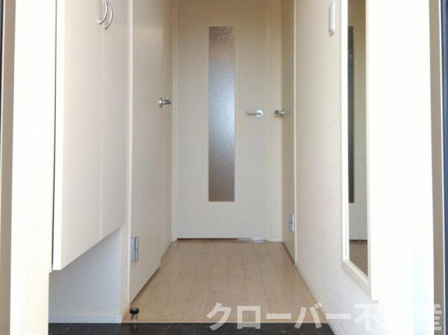 ミランダリゼやまのきたの玄関