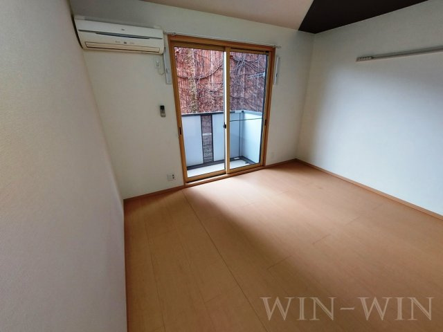 ラ・カルティエの居間・リビング|イメージ（同建物内別部屋の写真です）