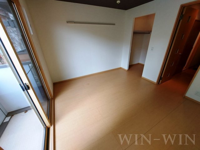 ラ・カルティエの居間・リビング|イメージ（同建物内別部屋の写真です）
