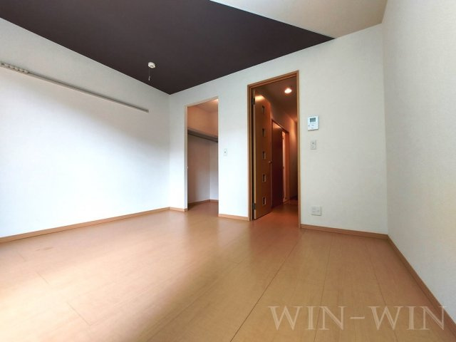 ラ・カルティエの居間・リビング|イメージ（同建物内別部屋の写真です）
