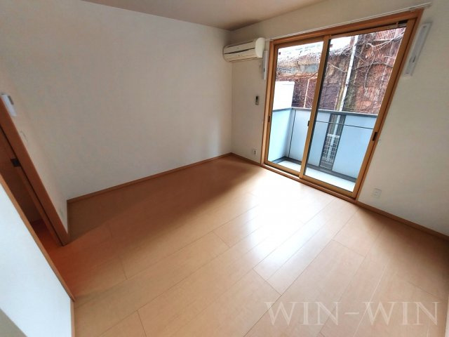 ラ・カルティエの居間・リビング|イメージ（同建物内別部屋の写真です）