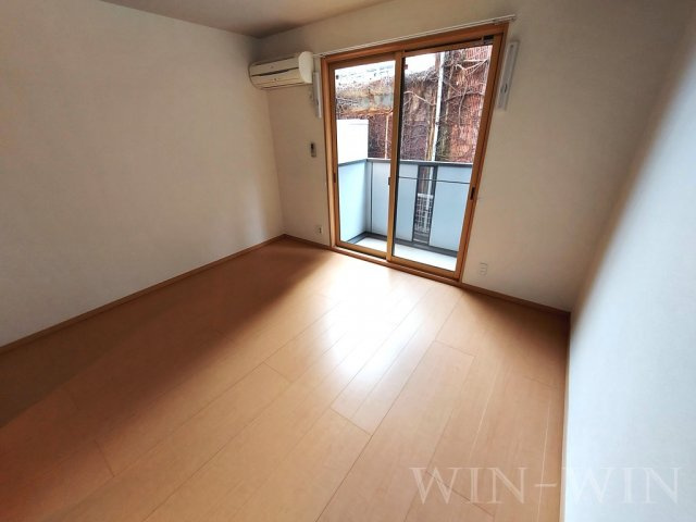 ラ・カルティエの居間・リビング|イメージ（同建物内別部屋の写真です）