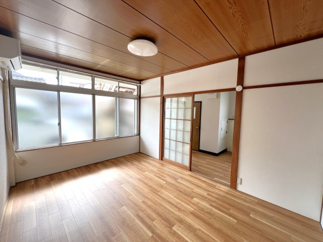 津山口Fアパートの洋室