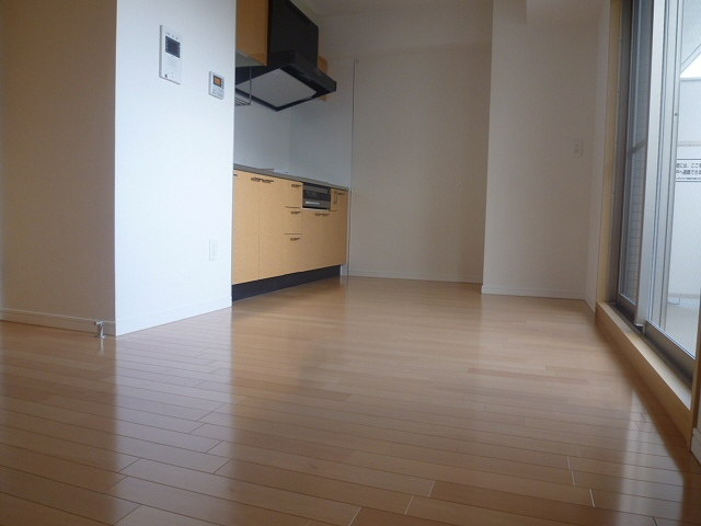 シー・クリサンス神戸の居間・リビング