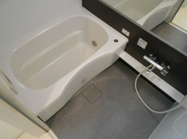 シー・クリサンス神戸の浴室