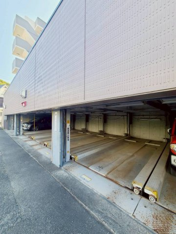 レキオ荒木の駐車場
