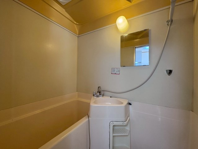 メゾン藤生の浴室|現状優先となります