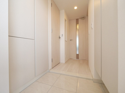 【玄関】 | コンフォリア・リヴ北浜淡路町