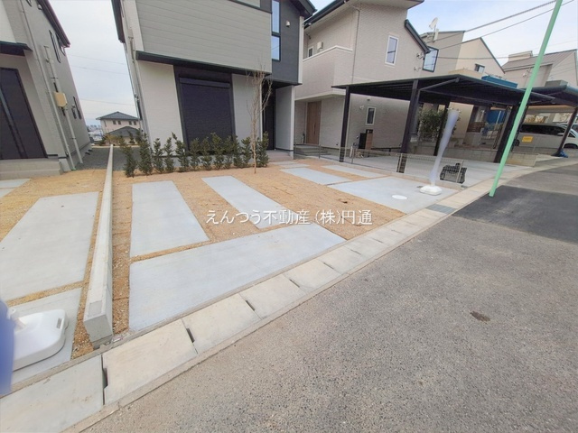 リガーレ土原3期の駐車場