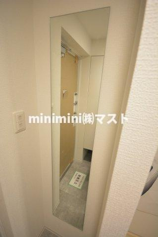 セレニテ日本橋ミラクの玄関