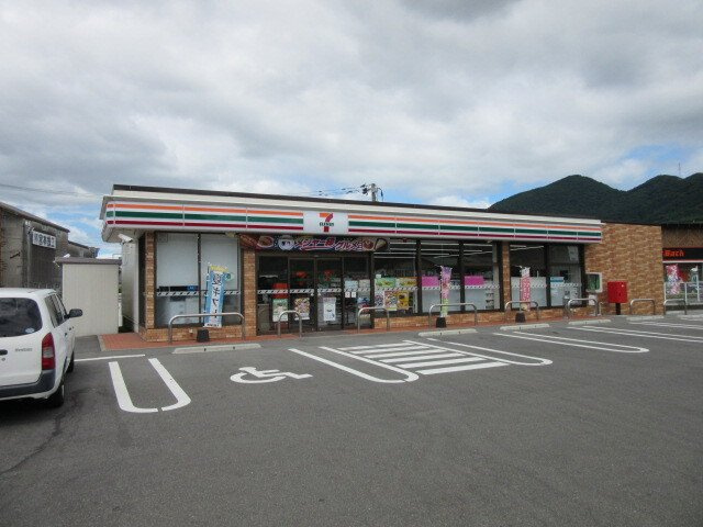 ラフレシールⅡの周辺|セブンイレブン八代上片町店まで850m