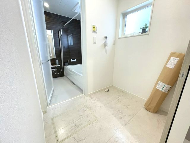 佐伯区五月が丘2丁目　№36772の洗面所|ランドリールーム