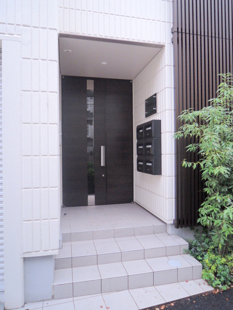 ライゼ富ヶ谷のエントランス|★オートロック付きのエントランス★