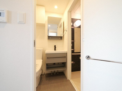 【洗面所】 | セレニテ桜川駅前プリエ