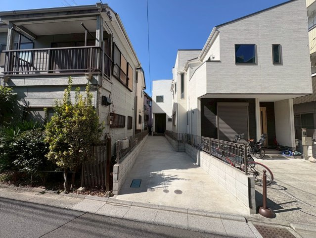 戸建 さいたま市南区沼影１丁目の駐車場