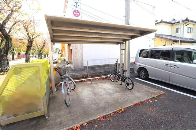 ベルデュールのその他共用部分|駐輪場です