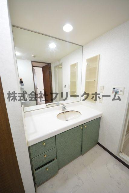 武蔵野市境４丁目の賃貸マンションの洗面所