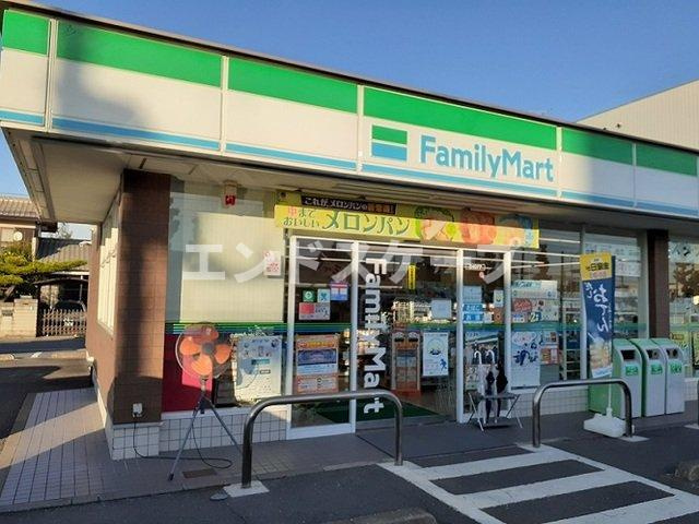 ルミナーレ　Ⅱの周辺|ファミリーマート中居町店まで400m
高崎、前橋のお部屋探しはエンドスケープまで！お客様の理想お聞かせ下さい♪
