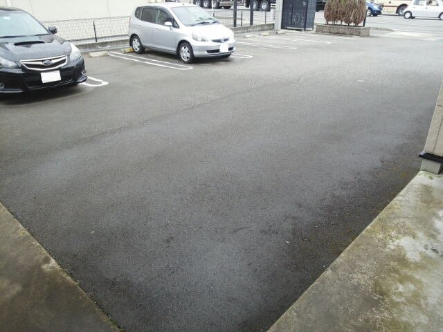 エクセル・Ｋの駐車場